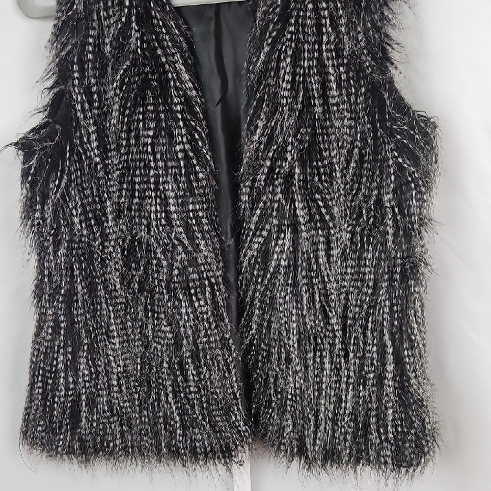 Belle Bird Elegant Black & Gray Faux Fur Vest Size Large - Picture 4 of 7